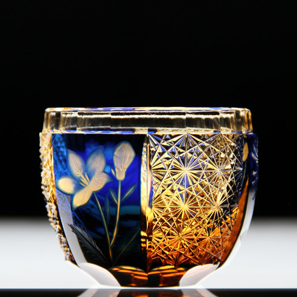 Jewel Kiriko 江戸切子×花岡グラヴィール 三草花の酒杯 琥珀瑠璃の通販